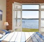 The Studio on the Lake at Fishing Point Lake Macquarie honestly put the line in  catch fish - Darwin Holiday