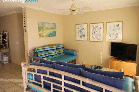 Cylinder Cove 1 - Darwin Holiday 6