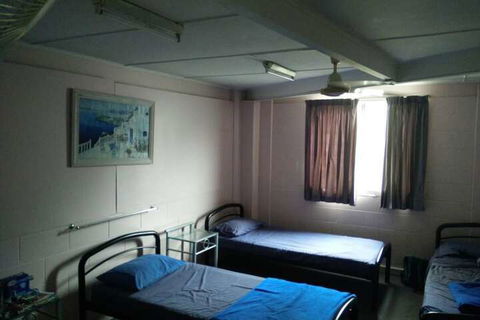 Cairns Girls Hostel - Darwin Holiday 7