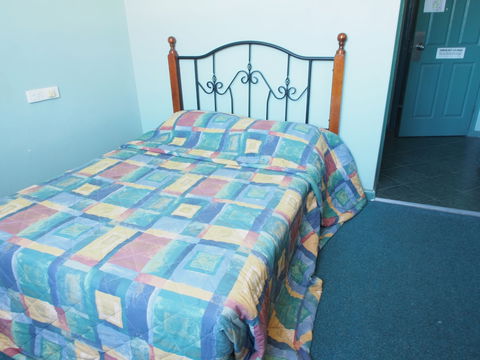 Harp Hotel - Darwin Holiday 2