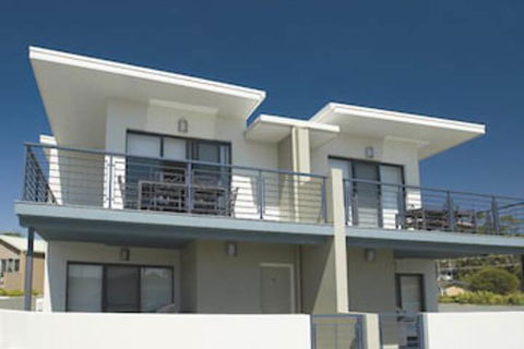 Mollymook Beachfront Executive Apartment - Darwin Holiday 3