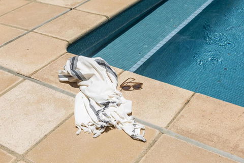 Noosa Court 4 - Darwin Holiday 2