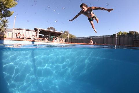 Hunter Valley YHA - Darwin Holiday 4