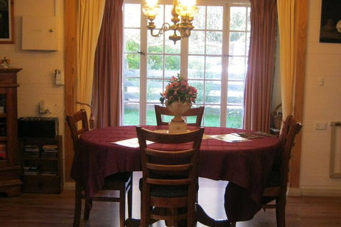 Hide Away Cottage Retreat - Darwin Holiday 3