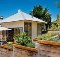 Hillside - Darwin Holiday