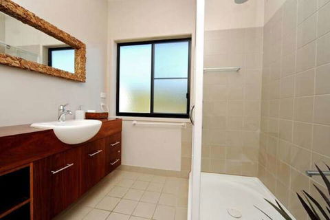 Airlie Waterfront Bed & Breakfast - Darwin Holiday 7
