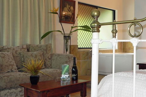 Airlie Waterfront Bed & Breakfast - Darwin Holiday 6
