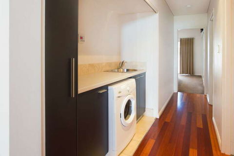 Central Avenue Apartments - Darwin Holiday 5