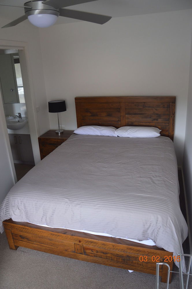 Bundalong VIC Darwin Holiday