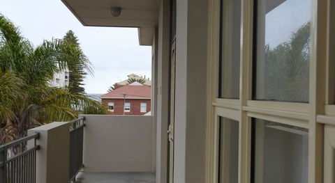 Glenelg Holiday Apartments- Corfu - Darwin Holiday 1