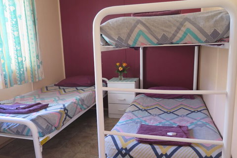 Jurien Beachfront Holiday Units - Darwin Holiday 3