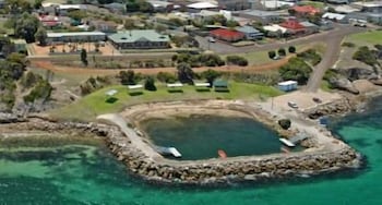 Kangaroo Island Seaview Motel - Darwin Holiday 2