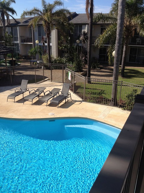 Mandurah Motel And Apartments - Darwin Holiday 0