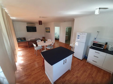 Lil House - Darwin Holiday 6