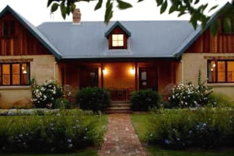 The Carriages Boutique Hotel & Vineyard - Darwin Holiday 3