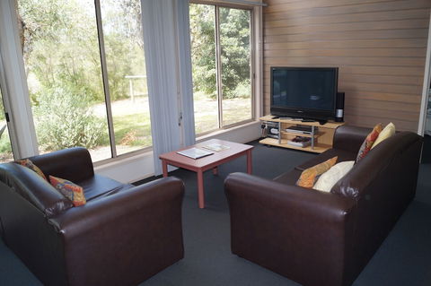 Waterfront Retreat At Wattle Point - Darwin Holiday 5