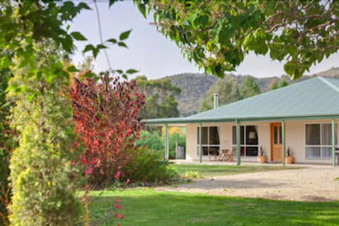 Brookfield Guesthouse - Darwin Holiday 0
