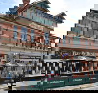 Empire Hotel Deloraine - Darwin Holiday