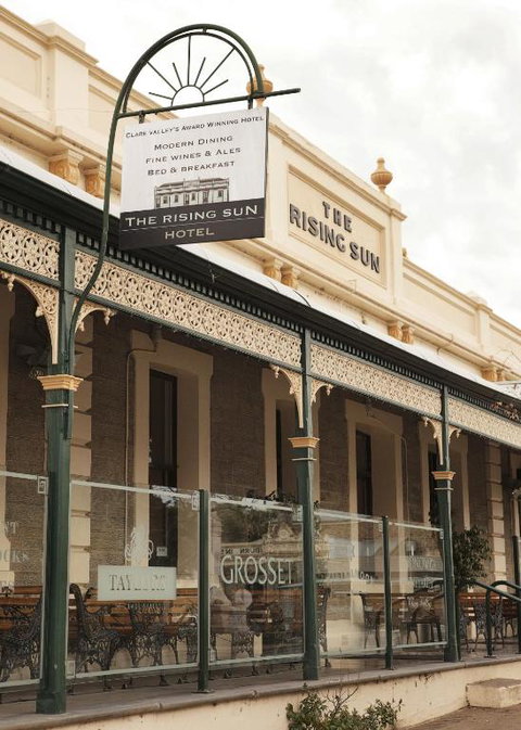 The Rising Sun Hotel - Darwin Holiday 1