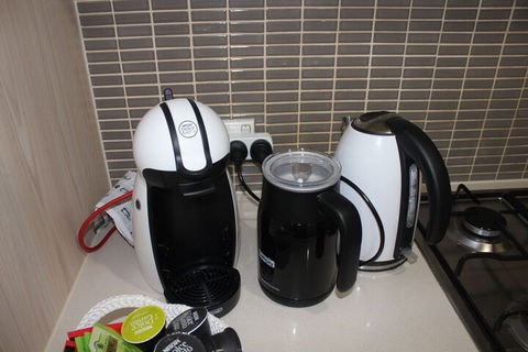 Essence Of Degraves Rejuvenate Stays - Darwin Holiday 5