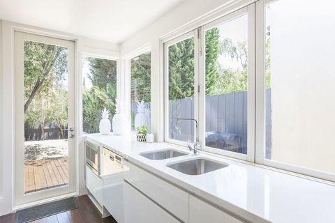 BOUTIQUE STAYS - South Yarra Lane - Darwin Holiday 5