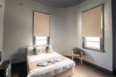 Hotel Canobolas - Darwin Holiday 1