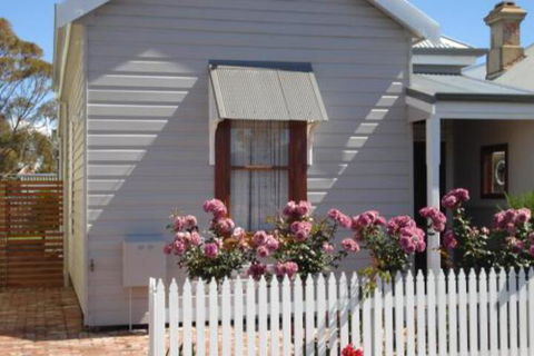 Bluebird Cottage - Darwin Holiday 0