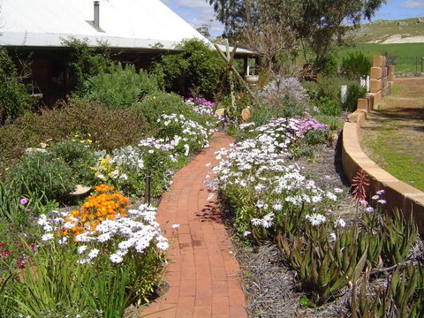 Hillside Country Retreat - Darwin Holiday 1