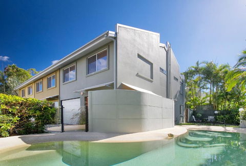 The Islander 1 - Darwin Holiday 1