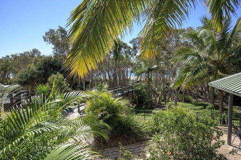 Anchorage On Straddie - Darwin Holiday 1