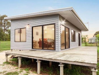 Arbuckle VIC Darwin Holiday