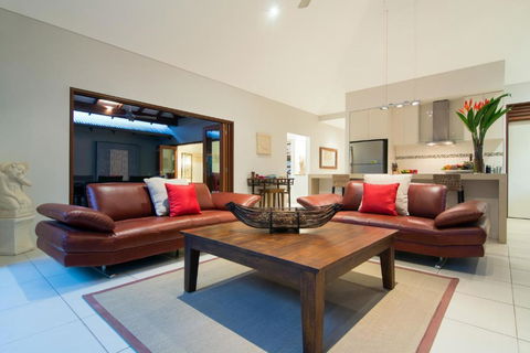 Sisanya Home - Darwin Holiday 3