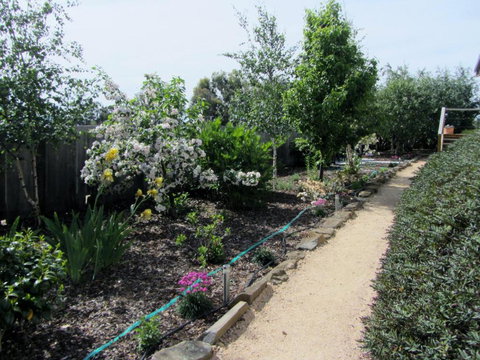 Elm Trees Accommodation At Ross - Darwin Holiday 3