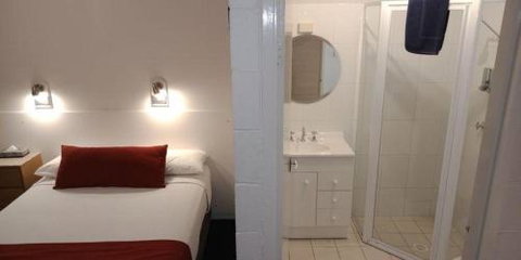 Lake Munmorah Motel - Darwin Holiday 2