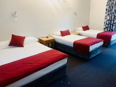 Lake Munmorah Motel - Darwin Holiday 6