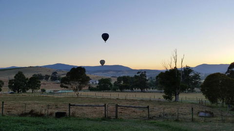 Art At Linden Gate - Darwin Holiday 5