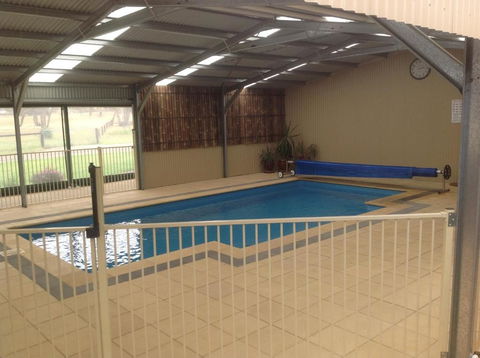 Breakaway Farmstay - Darwin Holiday 6