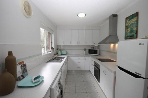 CHILL OUT BEACHSIDE At FORSTER - Darwin Holiday 1