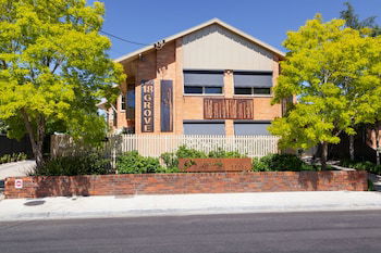 Lake Wendouree Apartments On Grove St - Darwin Holiday 1
