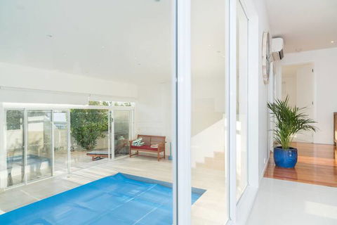 Currawong Close - Rejuvenate Stays - Darwin Holiday 2