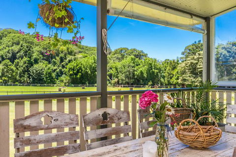 Escape To Baileys On Fernleigh - Darwin Holiday 2