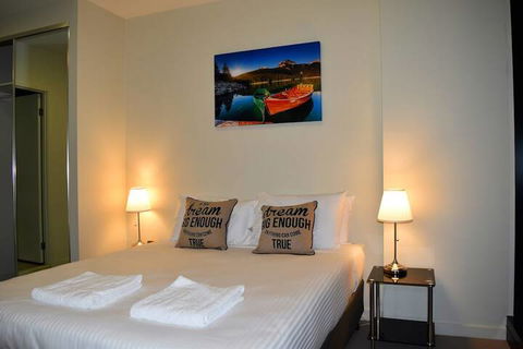 Melbourne SkyHigh Apartments - Darwin Holiday 4