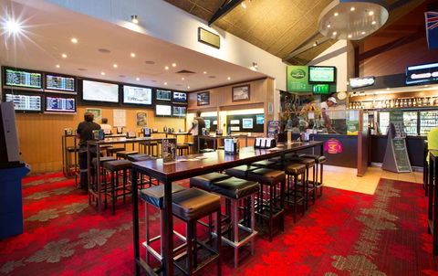 Glenmore Tavern - Darwin Holiday 4