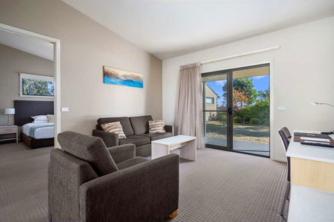 Quality Suites Point Cook Seasons 5 - Darwin Holiday 10