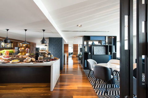 Pan Pacific Melbourne - Darwin Holiday 10