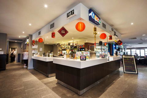 Nightcap At Ashley Hotel - Darwin Holiday 3