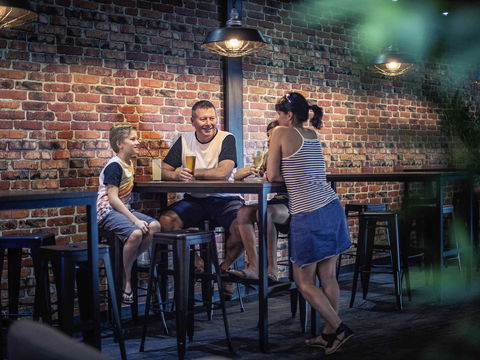 Mercure Kakadu Crocodile Hotel - Darwin Holiday 3