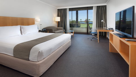Crowne Plaza Perth - Darwin Holiday 5