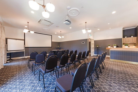 The Glen Hotel & Suites - Darwin Holiday 7