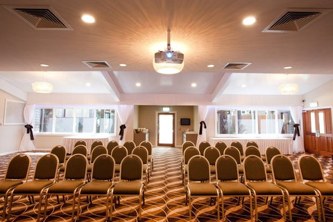 The Glen Hotel & Suites - Darwin Holiday 8